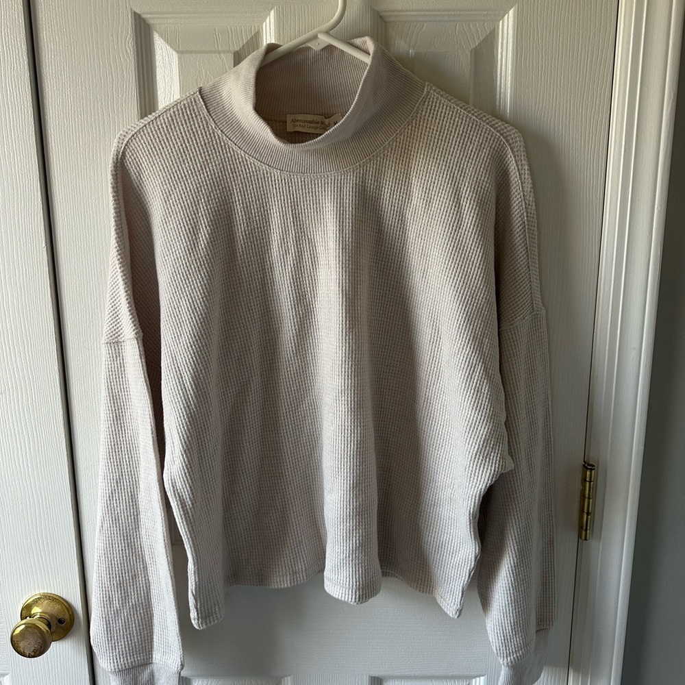 NWT Abercrombie Mock Neck Top